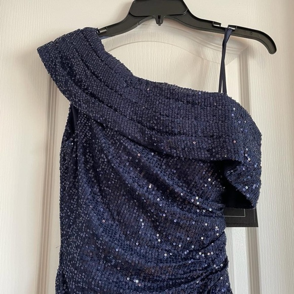 Nwt Ieena for Mac Duggal One Shoulder Ruched Sequined Gown in Midnight - Picture 9 of 15